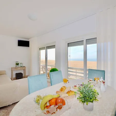 Apartamento Stone's Throw - Front Line In *