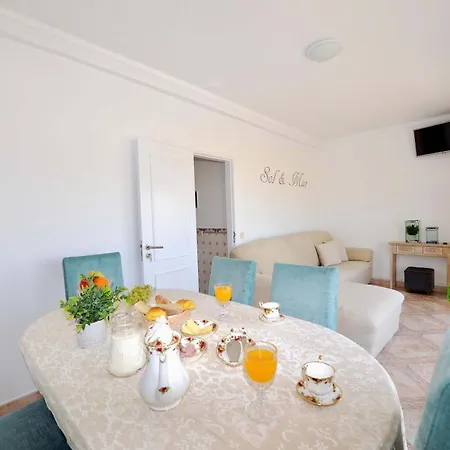 Apartamento Stone's Throw - Front Line In Nazaré