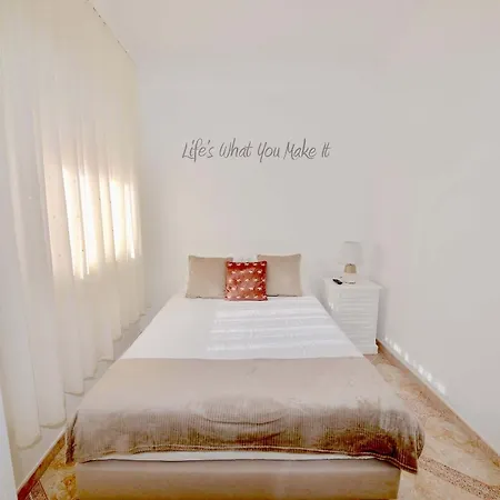 Stone's Throw - Front Line In Apartamento Nazaré