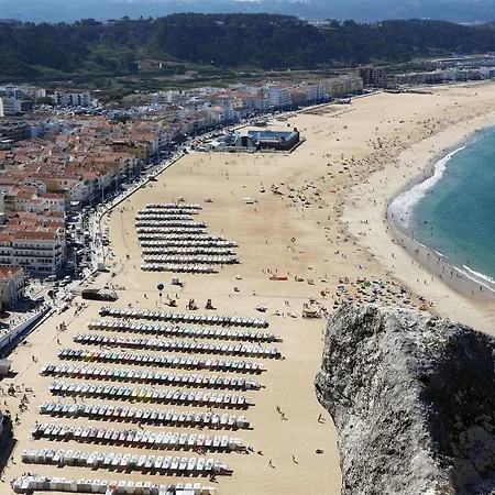 Apartamento Stone's Throw - Front Line In Nazaré